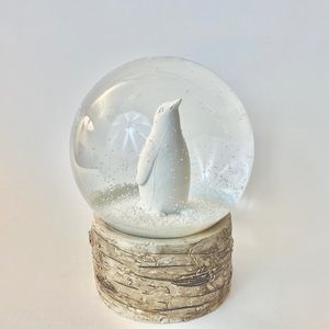 Penguin Snow Globe